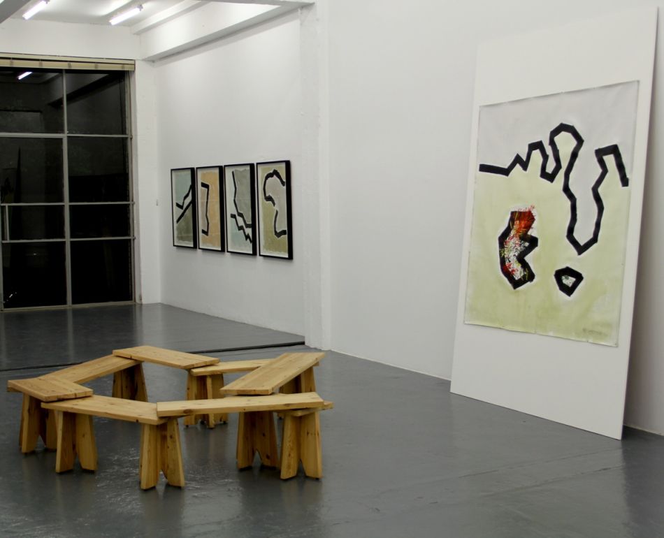 Click the image for a view of: Installation view 04